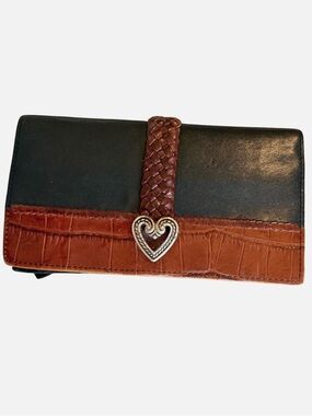 Vintage Brighton leather wallet black and brown croc embossed w/heart closure.